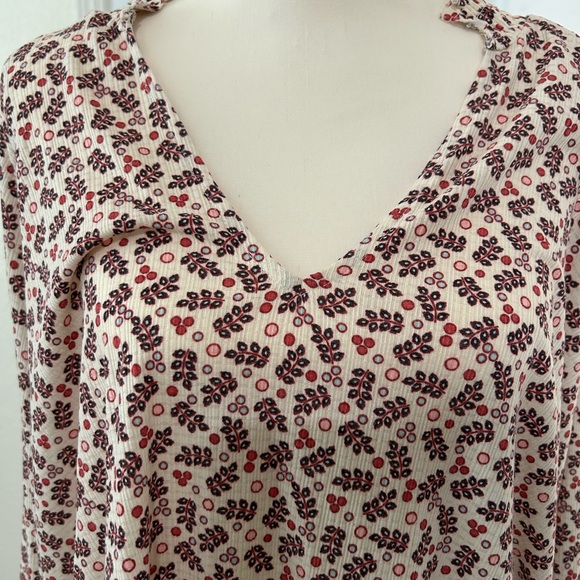 Torrid Crème Floral Long Sleeve Top in Women’s Sz 4X - Picture 3 of 7